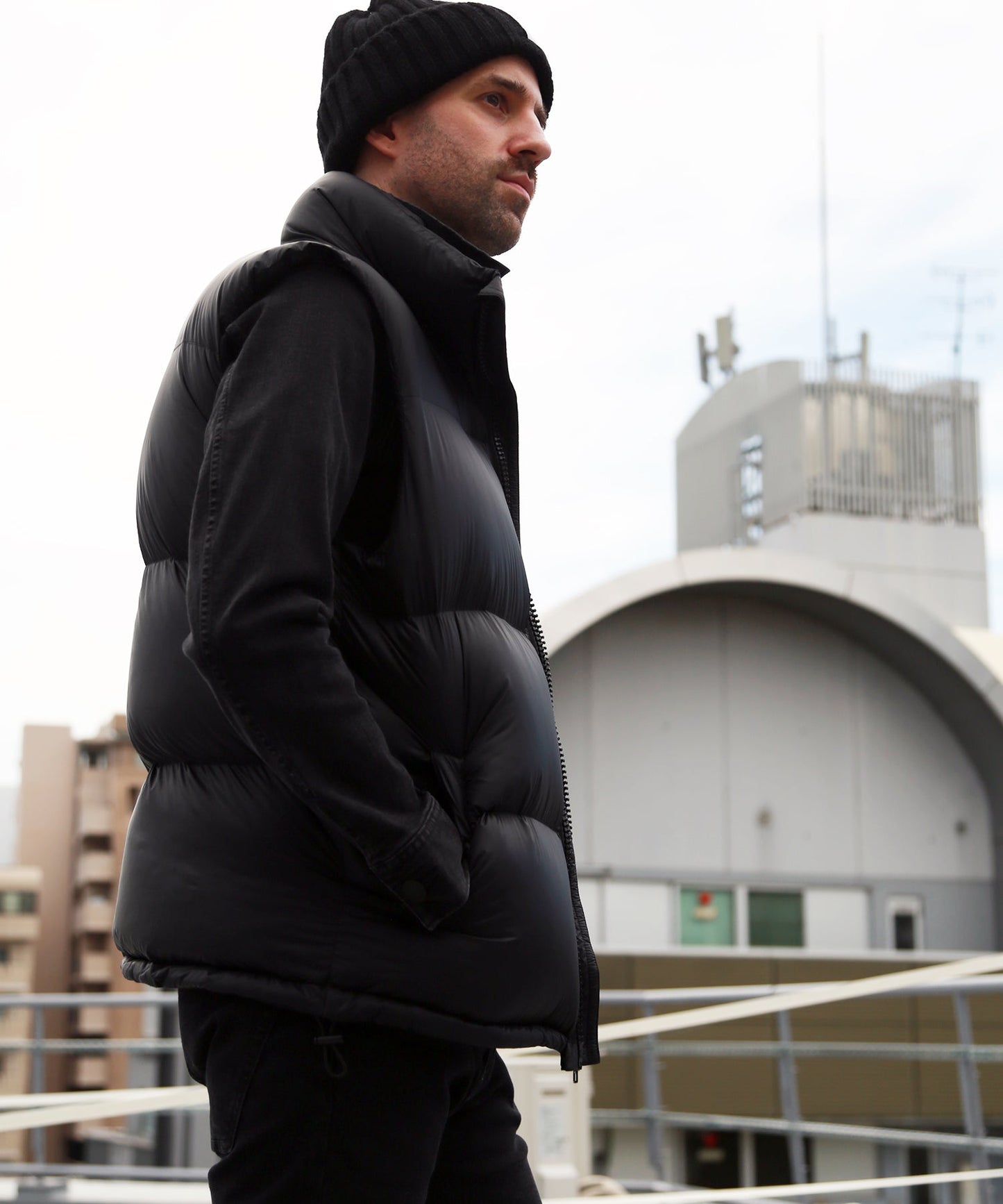 NYLON DOWN VEST/ BLACK