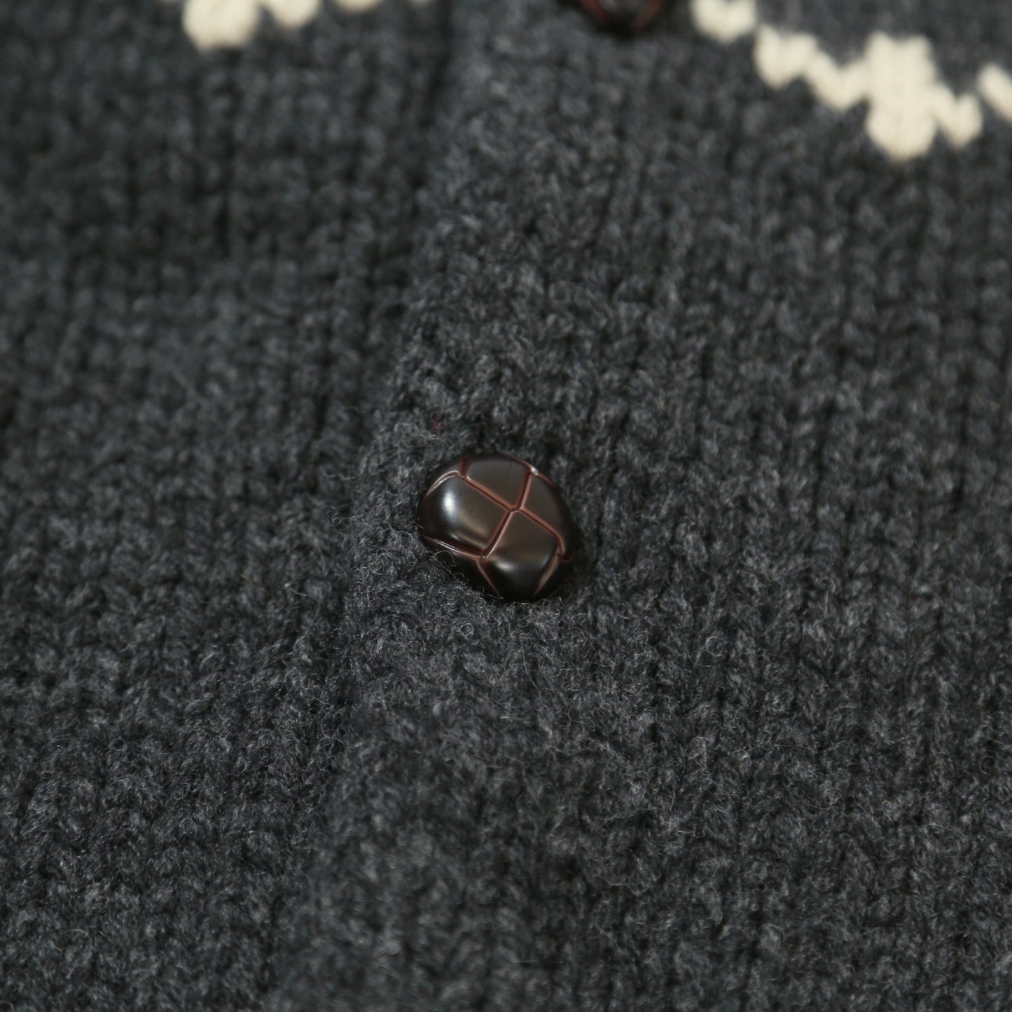 ROUGH GAUGE COWICHAN CARDIGAN/ BLACK