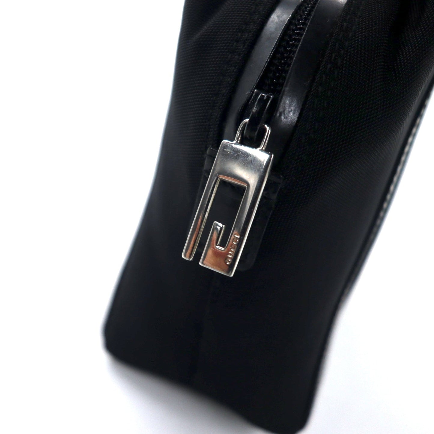 GUCCI 2WAY ショルダーバッグ ナイロン エナメルレザー 007 2123 2000 イタリア製