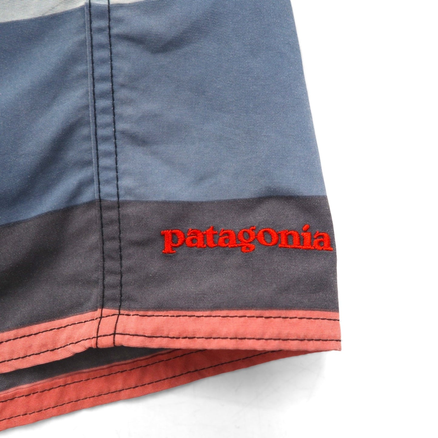 patagonia ウェーブフェアラー ボードショーツ ハーフパンツ WAVEFARER BOARD SHORTS ショートパンツ M マルチカラー ボーダー ナイロン 86556