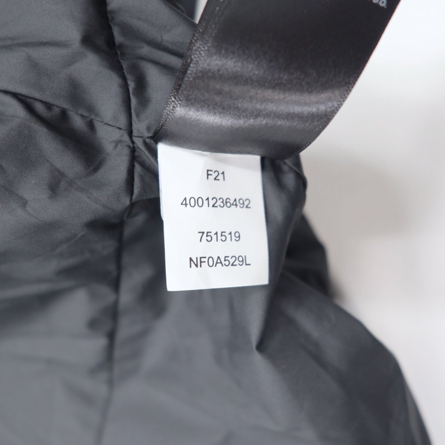THE NORTH FACE インサレーションジャケット 中綿 ダウンジャケット L ブラック ポリエステル ロゴ刺繍 Everyday Insulated Jacket NF0A529LJK3 未使用品