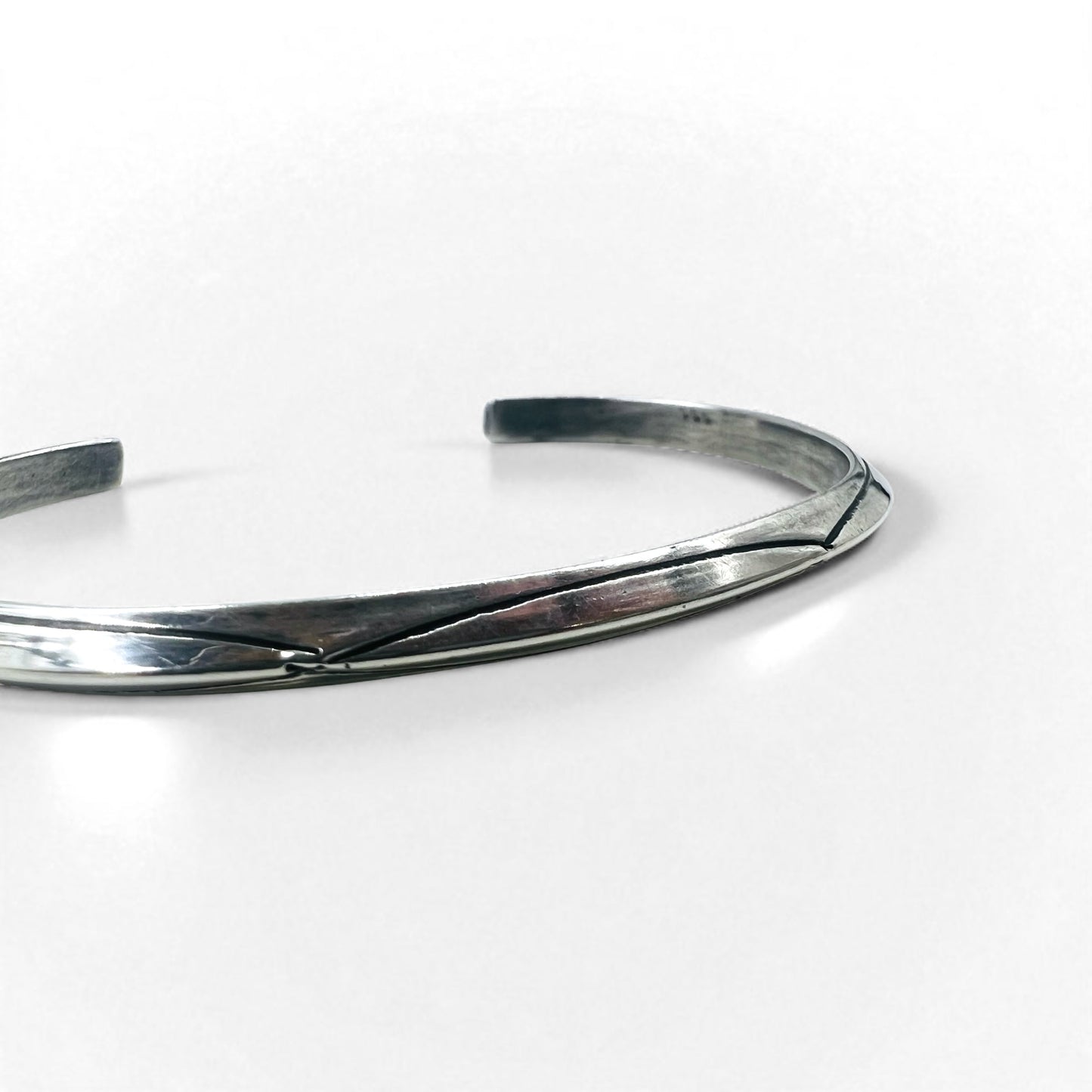 Navajo Elaine Tahe Sterling Cuff Bracelet インディアンジュエリー バングル シルバー