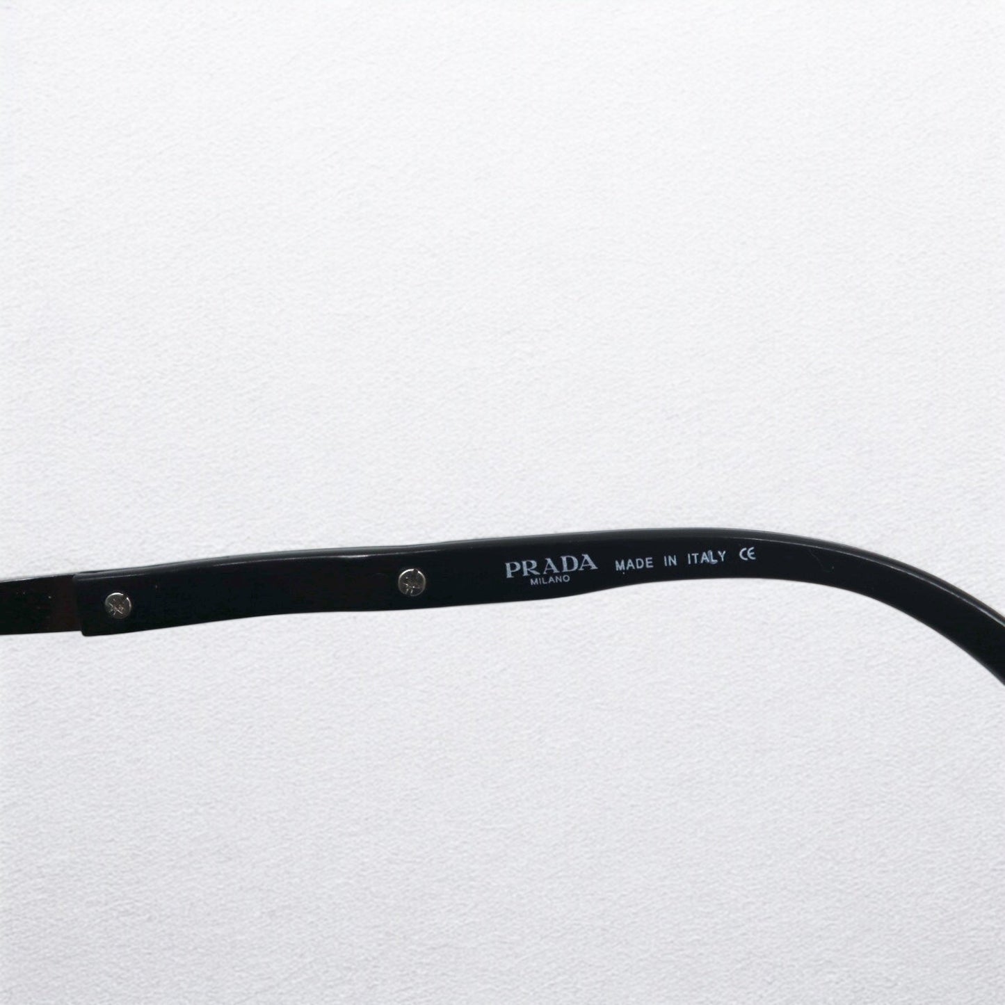 PRADA オーバル ミニマル フレーム サングラス ブラック メタル モード P302 イタリア製