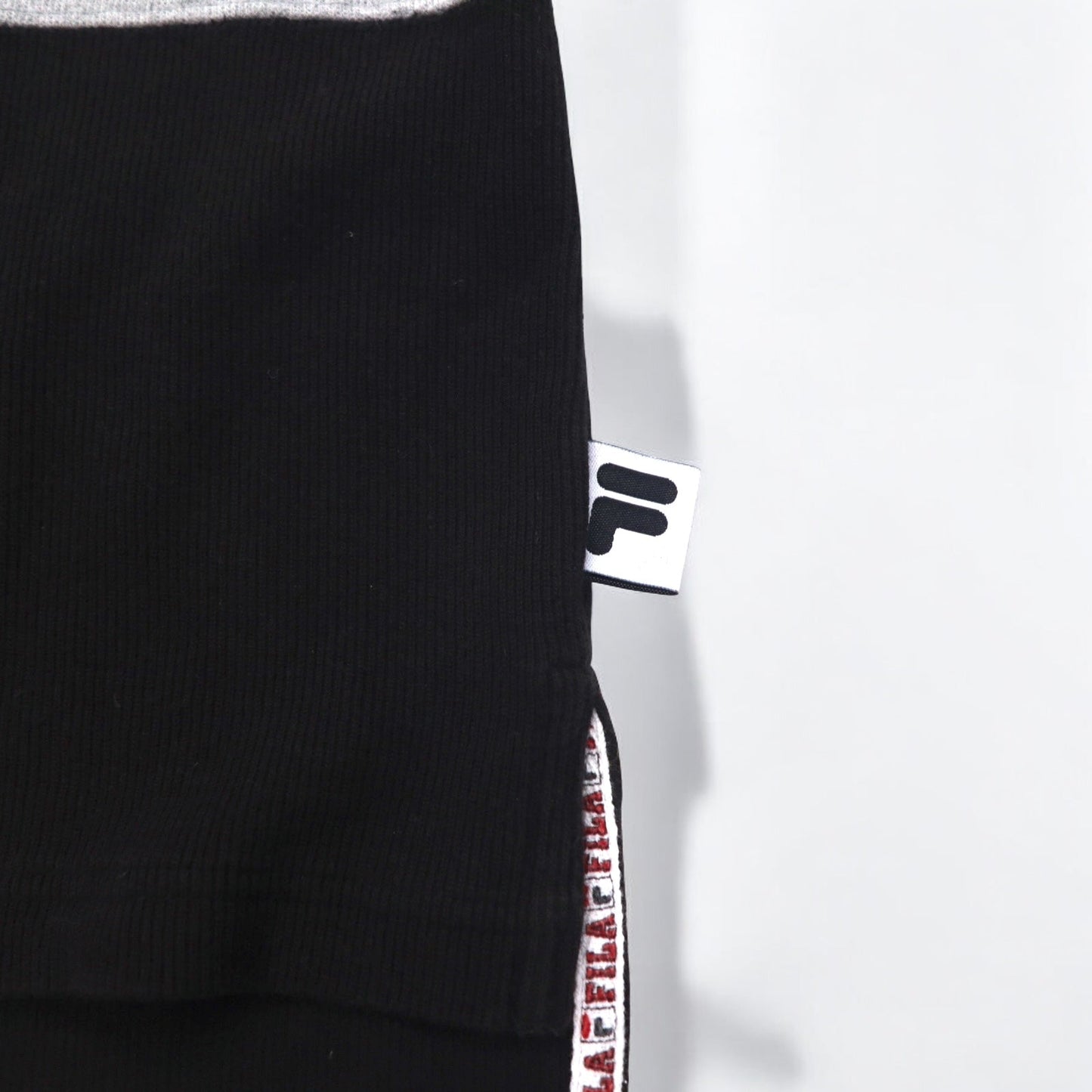 FILA 90年代 Vネック スウェット L ブラック コットン