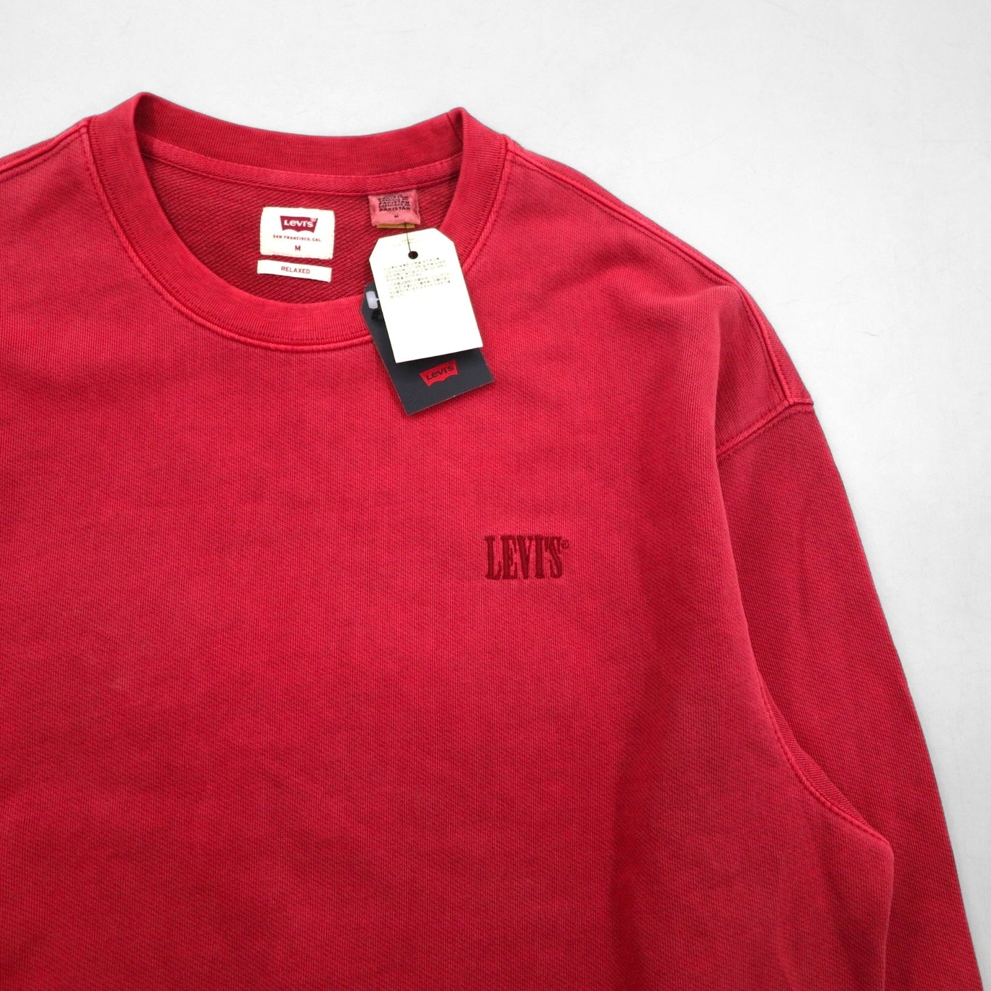 Levi's リラックスフィット RELAXED クルーネックスウェット M レッド ワンポイント 刺繍 85531-0002 未使用品