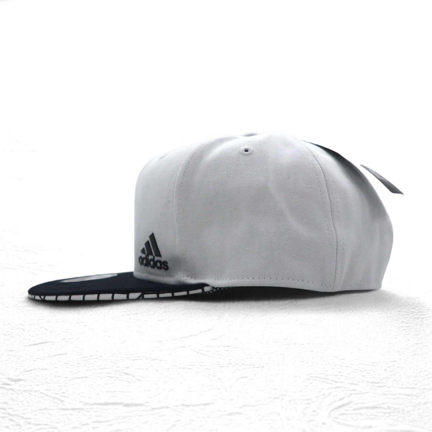 adidas ベースボールキャップ スナップバック 58cm ホワイト UPF 50+ S97599 未使用品