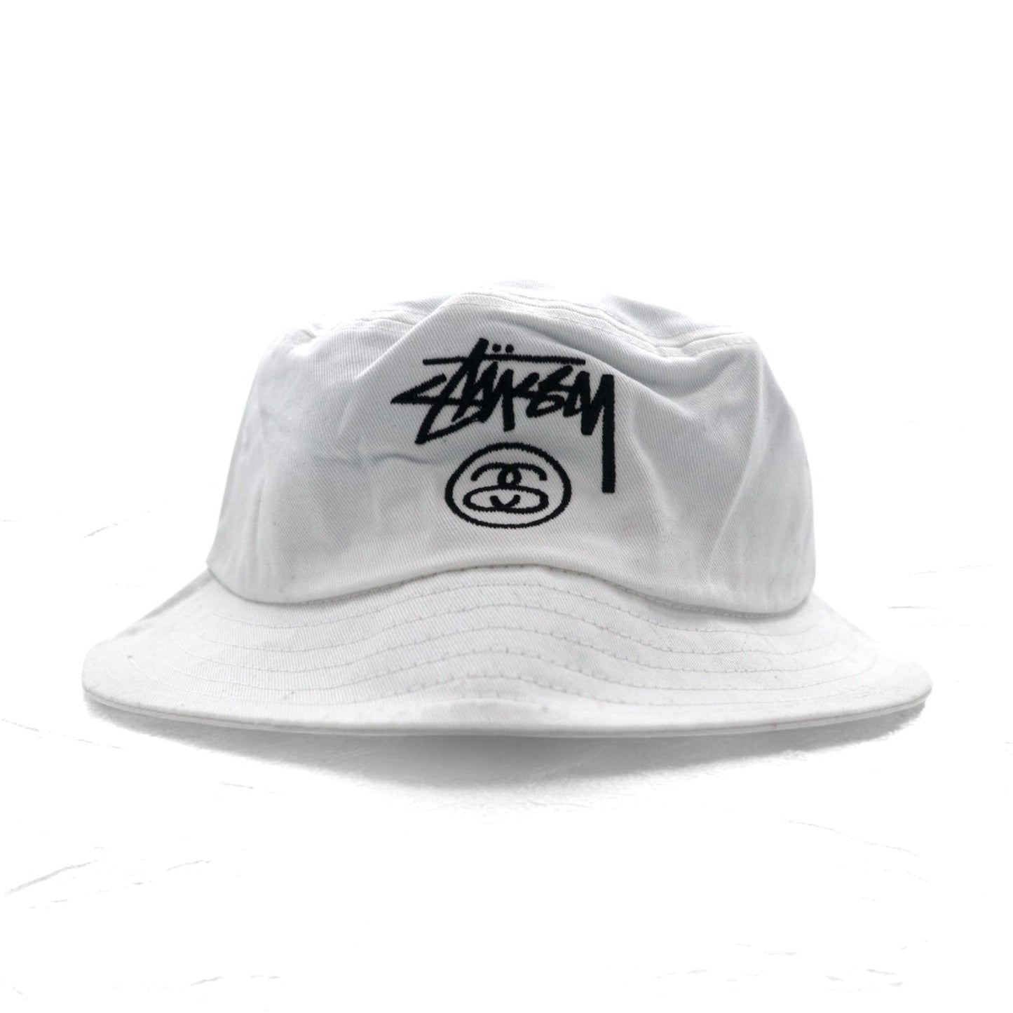 stussy シャネルロゴ バケットハット S/M ホワイト コットン 刺繍