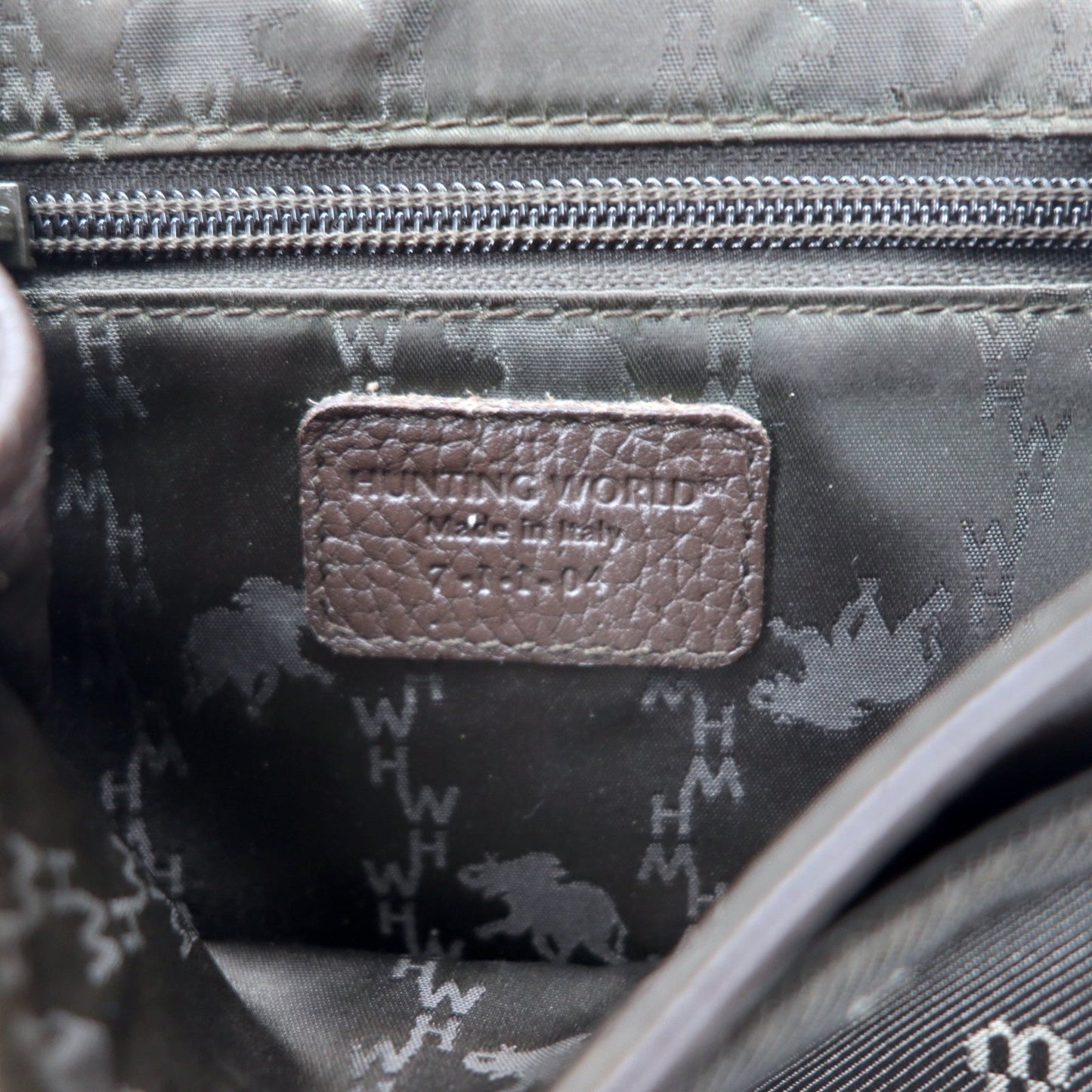 HUNTING WORLD イタリア製 モノグラム クロスボディバッグ ショルダーバッグ ブラウン キャンバス ロゴ 総柄