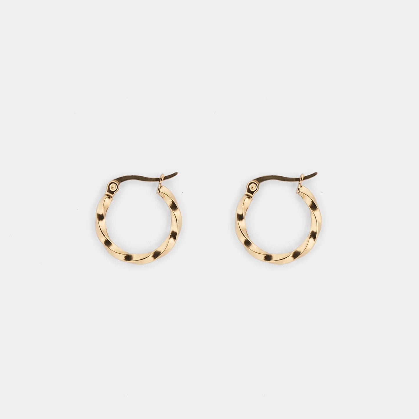 ツイストフープピアス