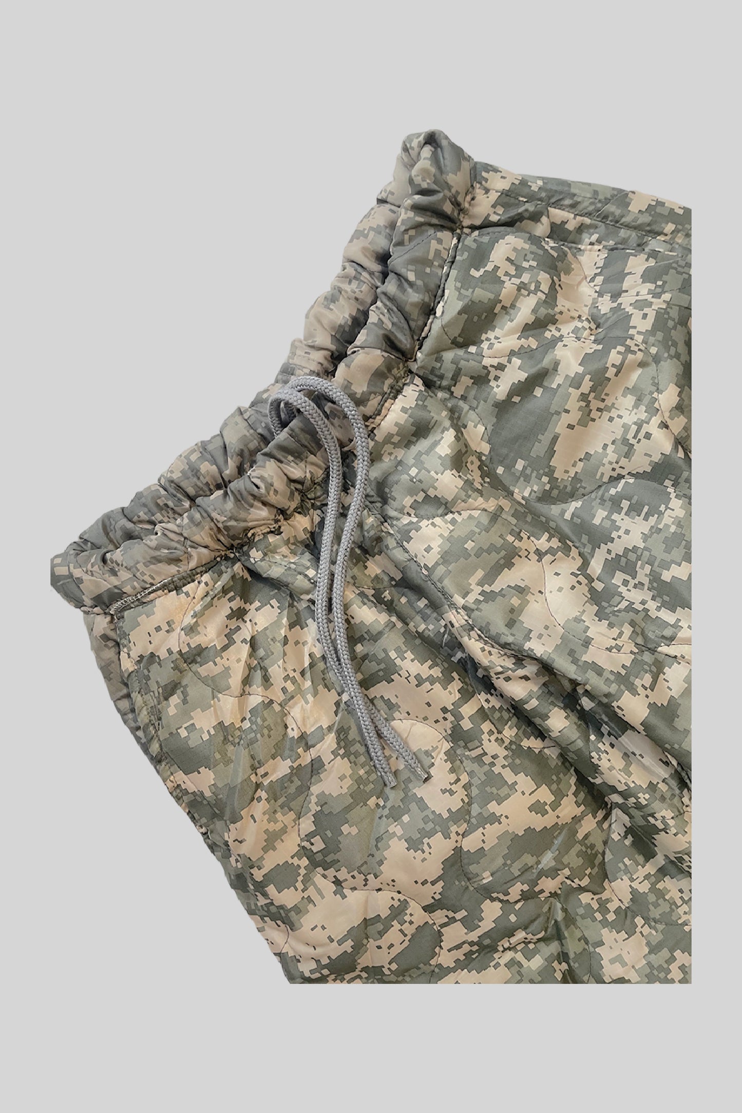 QUILTING DOWN BAGGY SHORTS (DIGITAL CAMO)