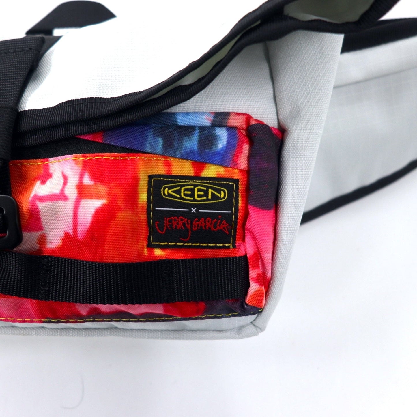 KEEN × JERRY GARCIA ヒップバッグ ボディバッグ ホワイト ポリエステル リップストップ フックストラップ