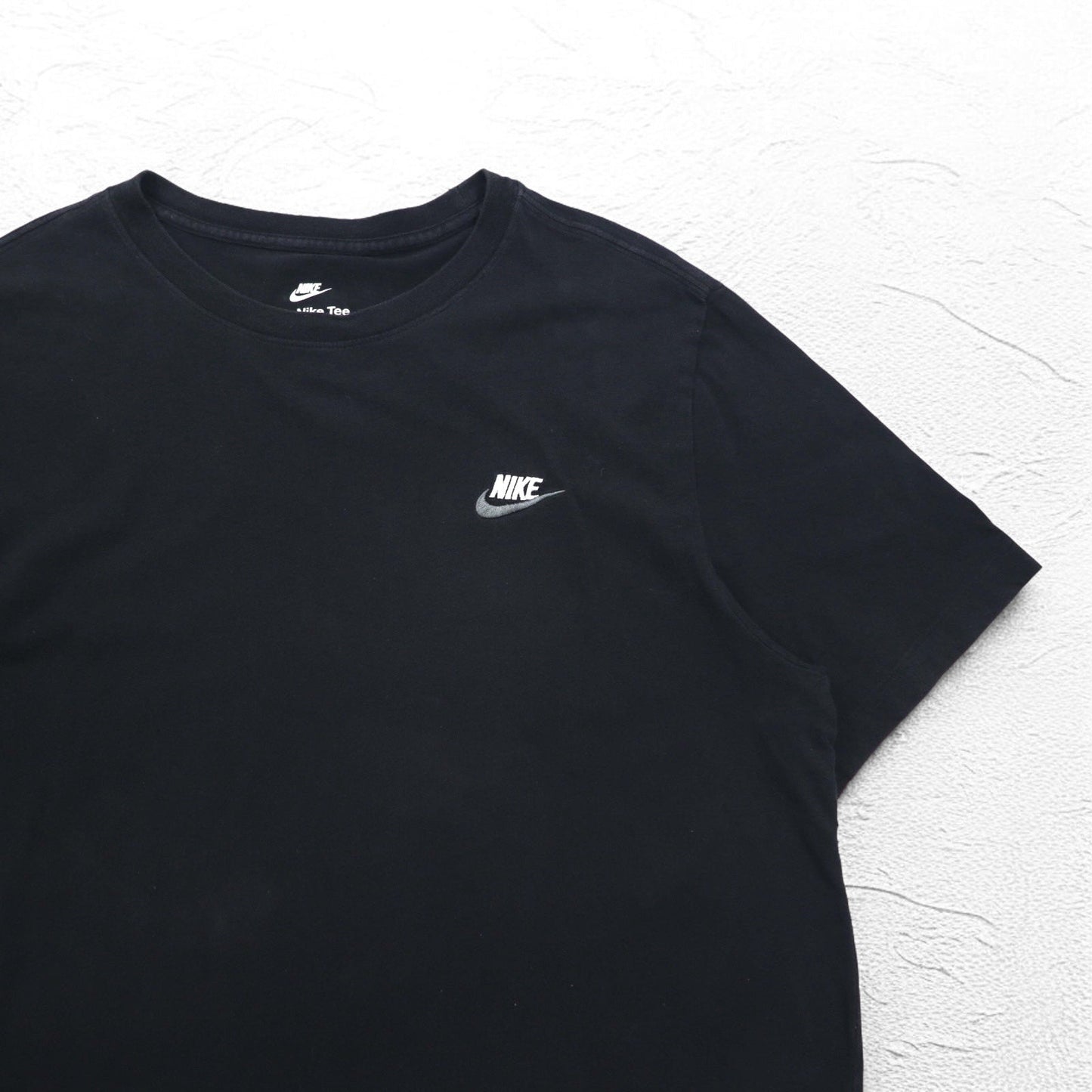 NIKE The Nike Tee ワンポイント刺繍 Tシャツ L ブラック コットン スウォッシュロゴ