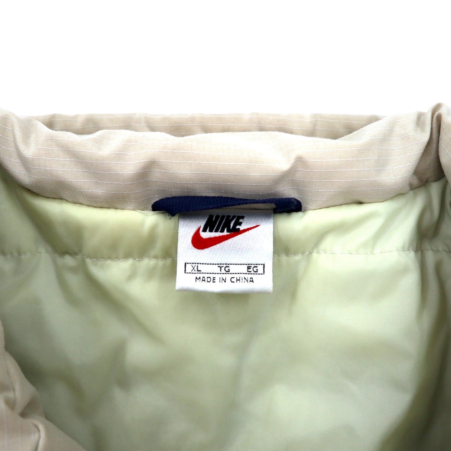 NIKE インサレーションジャケット リップストップ ナイロンジャケット XL ベージュ 中綿 ポリエステル スウッシュロゴ 刺繍