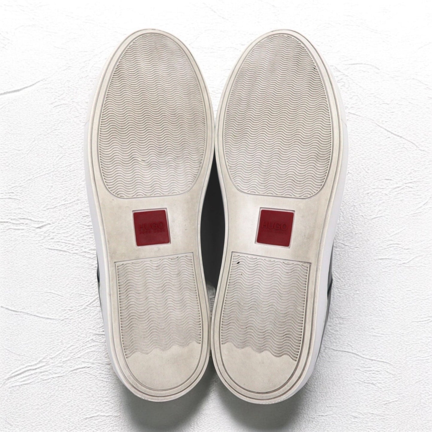 HUGO BOSS キルティングレザー メタリック スニーカー 27cm シルバー 50315602