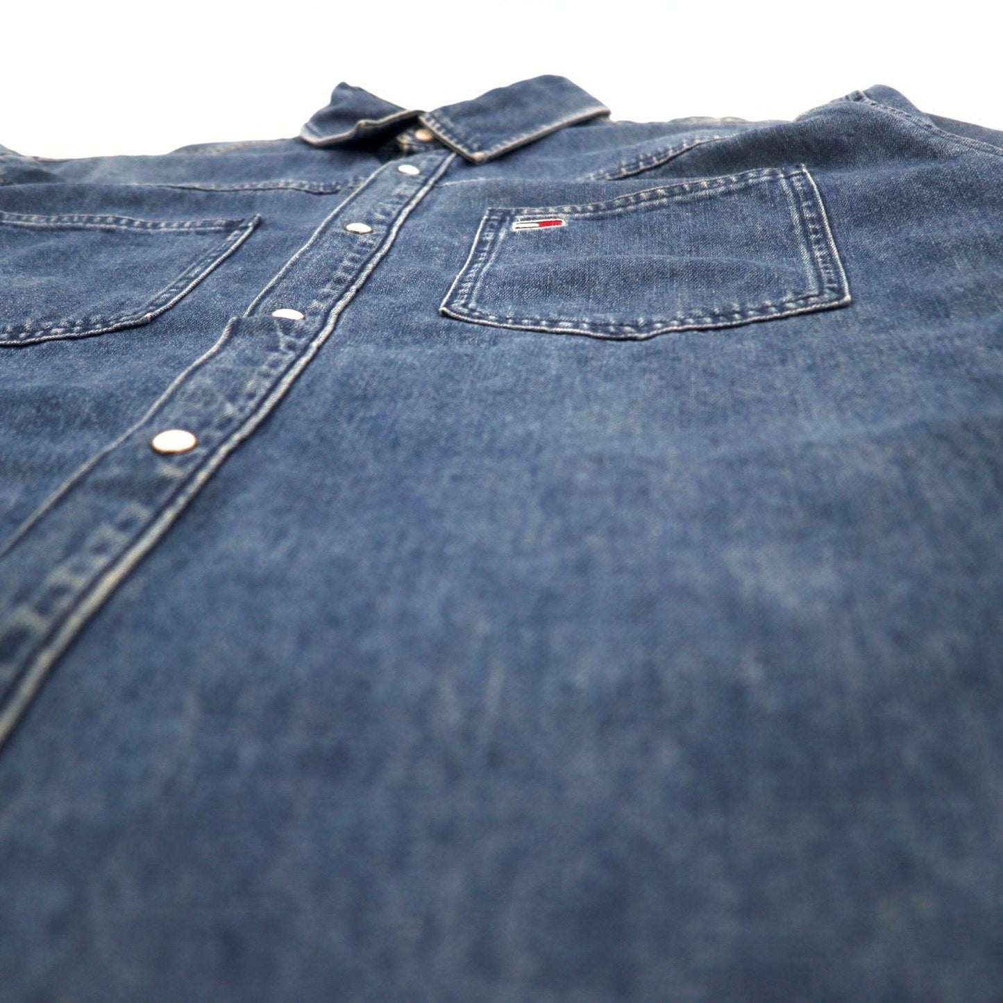 TOMMY JEANS バックプリント デニムシャツ L インディゴ ブルー スナップボタン RELAXED FIT DM0DM06735