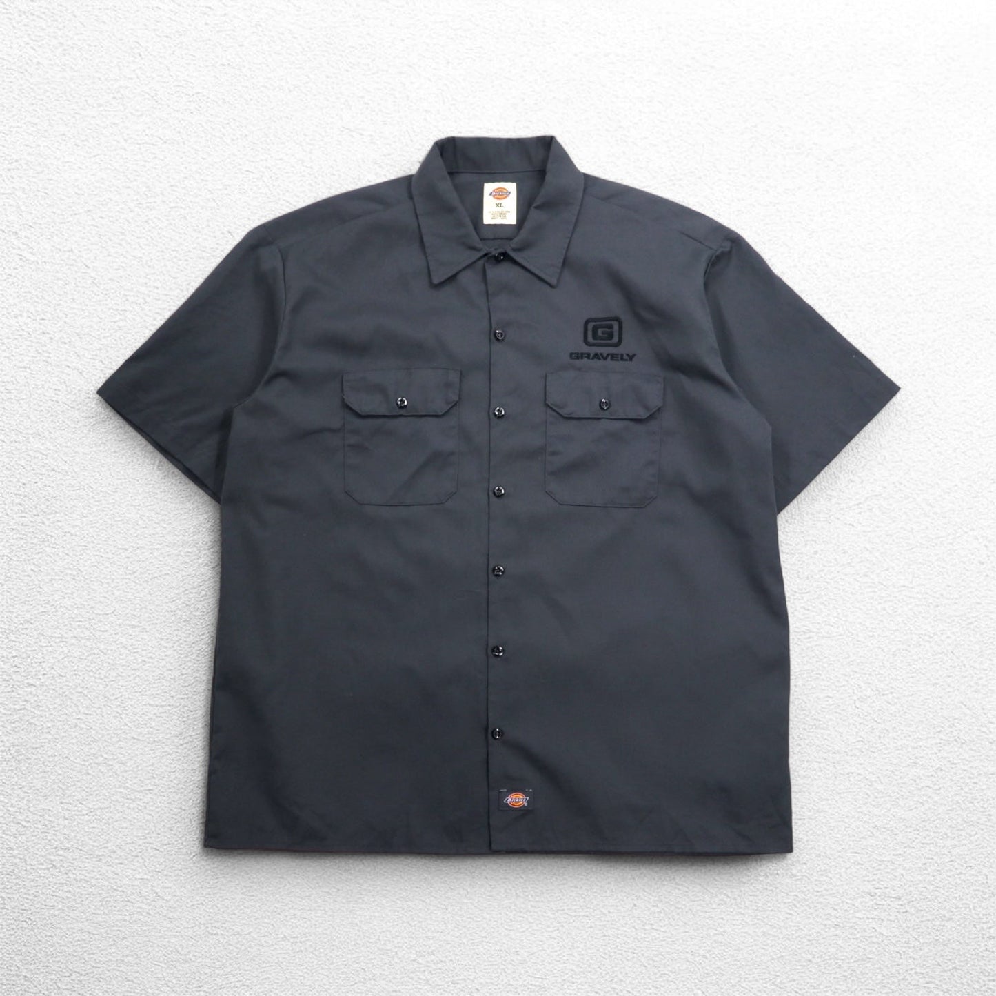Dickies 半袖 ワークシャツ XL グレー ダブルポケット アメリカ企業 ワンポイント刺繍 GRAVELY