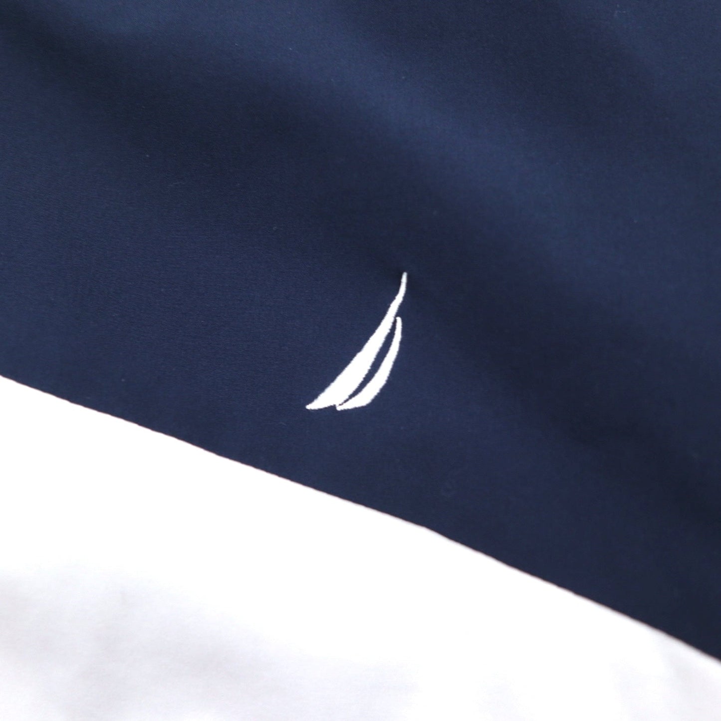 NAUTICA セーリングジャケット ナイロンジャケット M トリコロールカラー ネイビー 袖ロゴ フード収納式