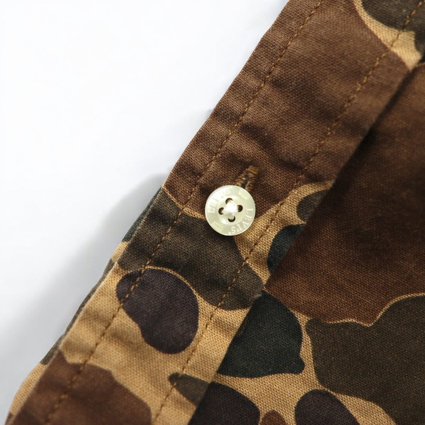 Levi's ダックハンター カモフラ ボタンダウンシャツ S カーキ コットン 19586-0042