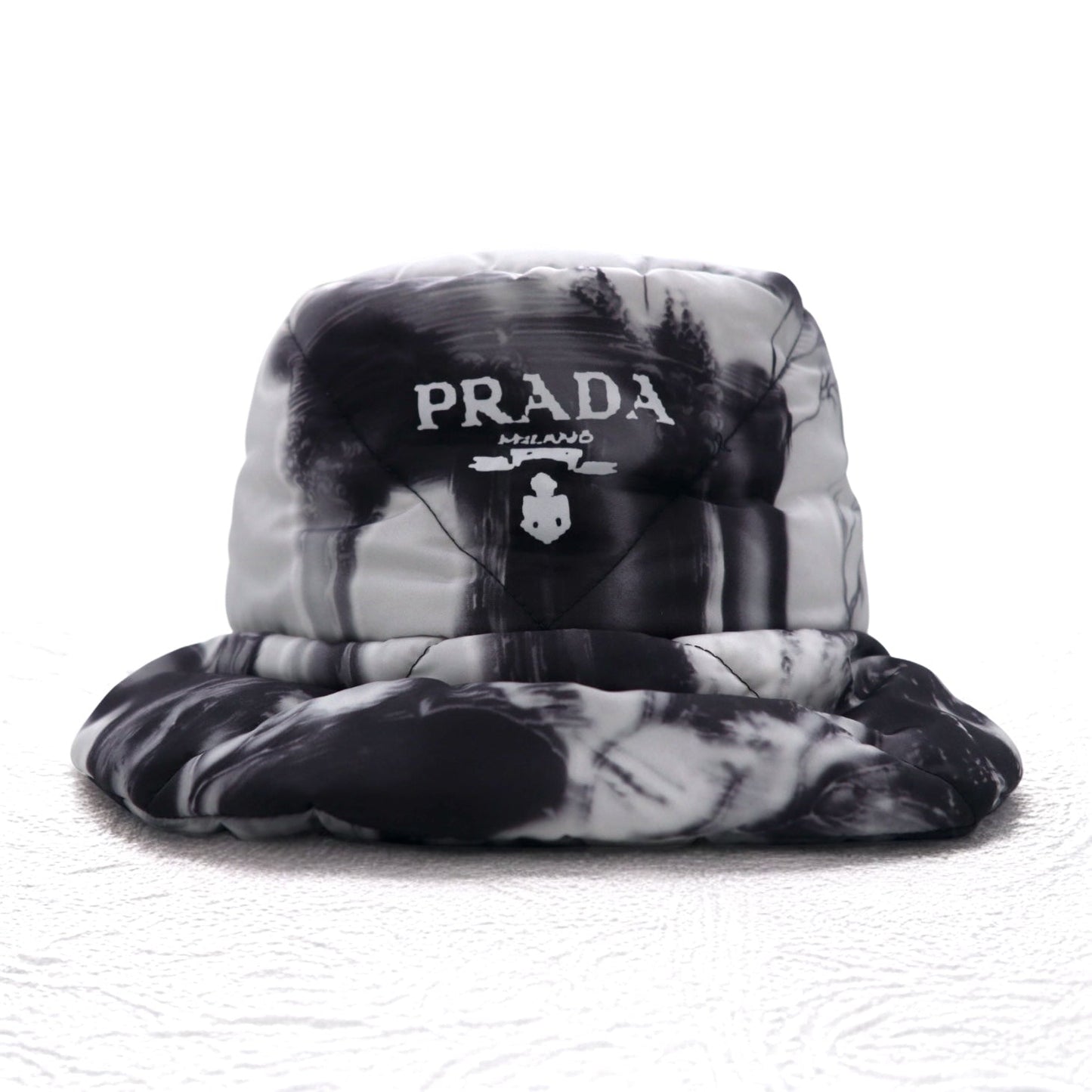 PRADA パデッド リナイロン バケットハット L Padded Re-Nylon Bucket Hat キルティング グレー プリント 2HC252